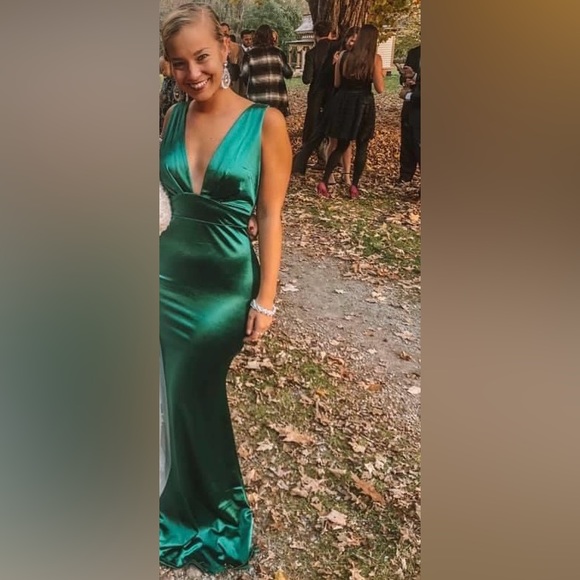 Windsor Green Formal Dress - Picture 1 of 6